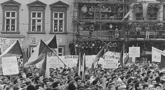 Plzeň chystá oslavy 30. výročí sametové revoluce, bude spolupracovat s Post Bellum