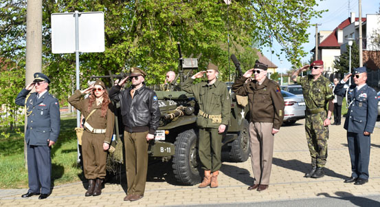 Litice uctily památku padlých letců