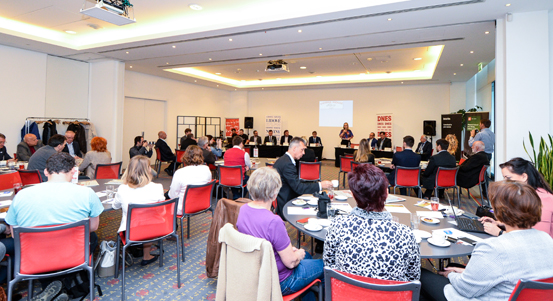 Na konferenci se prezentovaly Plzeňský a Jihočeský kraj