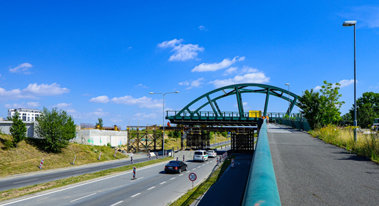 Autobusy kvůli stavbě tramvajové trati čekají o víkendu objížďky