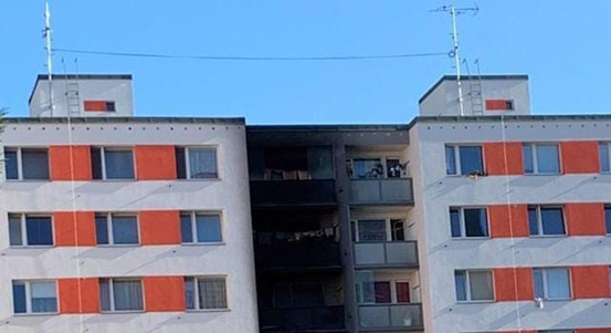 Město Plzeň zajistilo při požáru bytu na Vinicích pomoc postiženým