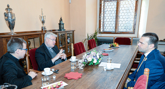 Velvyslanec Svatého stolce Charles Daniel Balvo přijel do Plzně