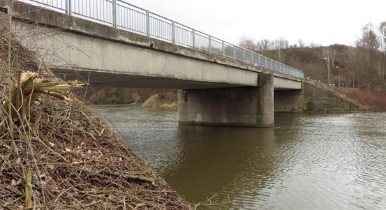 Most spojující Valchu s Liticemi prochází rekonstrukcí
