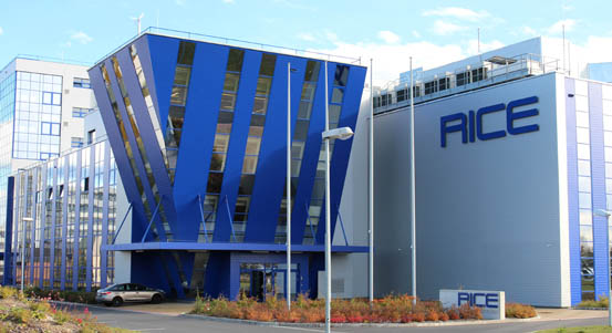 Výzkumníci v Plzni zkoumají, jak bojovat s koronavirem