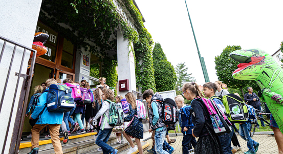 Plzeňské školy dnes přivítaly více než 1600 prvňáčků
