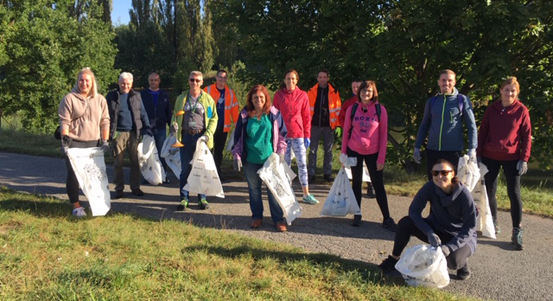 Dobrovolníci uklízeli břeh Radbuzy, akci organizoval pivovar