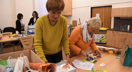 Odstartovala pátá vánoční sbírka Holky holkám