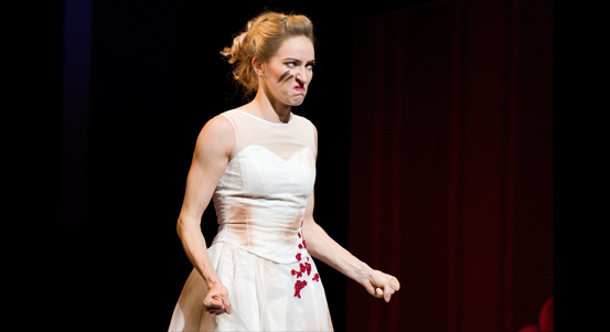 Divadlo odvysílá Zkrocení zlé ženy a Brouka v hlavě