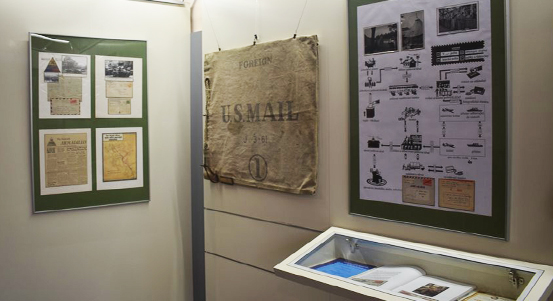 Jak vypadala polní pošta americké armády v Jihozápadních Čechách představuje výstava na radnici