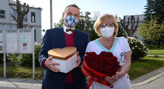 Srdce pro sestry podpořili primátor města Martin Baxa, školáci i veřejnost