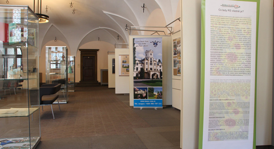 Unie Roska Plzeň představuje v mázhauzu radnice svou činnost