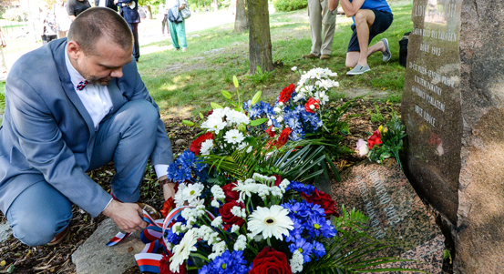 Primátor uctil památku lidických obětí