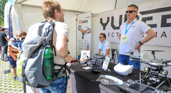 Oblíbené festivaly se vrací, město opět pořádá Dronfest a Inovujeme Plzeň