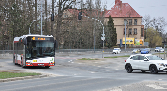 Plzeň začne opravovat značně vytíženou křižovatku na Karlovarské, díky přestavbě lépe projedou kloubové autobusy MHD