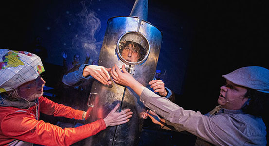 Divadlo Alfa do repertoáru zařadilo hru o konspiračních teoriích, do konce sezony připravuje tři další premiéry