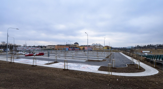 Parkovací lístek jako celodenní jízdenka v MHD platí od 7. července pro řidiče, kteří zaparkují u konečné tramvaje na Borech