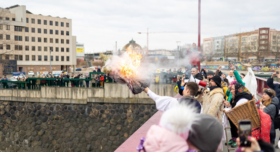 Masky a maškary symbolicky vyhnaly zimu z plzeňské kotliny