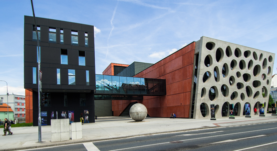 Město plánuje v Novém divadle vybudovat nový bezbariérový vstup a atrium