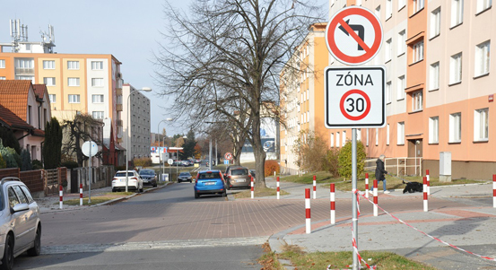 V Rodinné a Sokolské ulici v Doubravce vznikne nově stezka pro pěší a cyklisty a parkoviště K+R