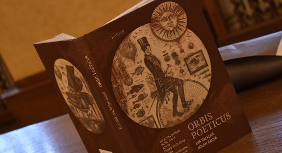 Primátor Pavel Šindelář pokřtil Orbis poeticus Evy Válkové s ilustracemi Milana Bauera