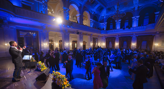 Plesovou sezonu v Plzni zahájí reprezentační ples města