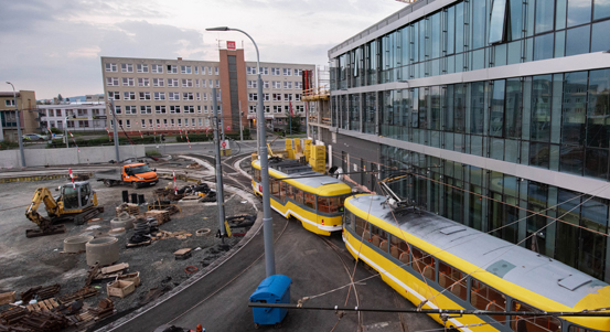 Dokončení vozovny na Slovanech se blíží do finále