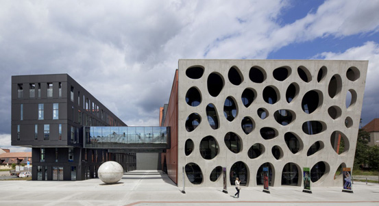 Nové divadlo v Plzni se pyšní unikátním systémem umělého dozvuku