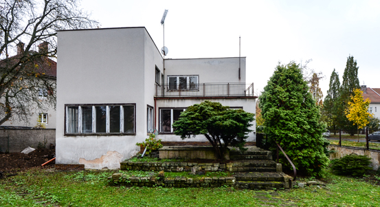 Majitelé vily Jiřího Freunda získají 150 tisíc korun na sanační opatření