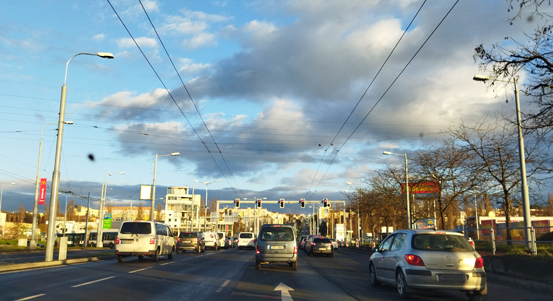 V neděli v noci bude uzavřena křižovatka ulic Rokycanská a Jateční