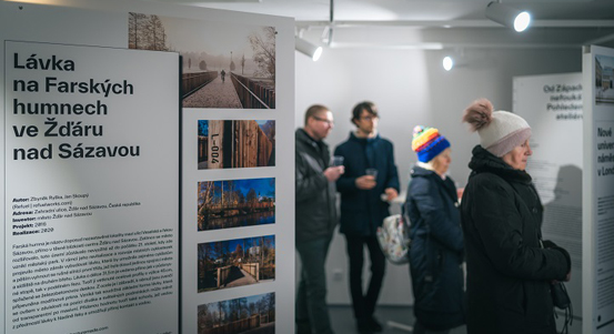 Nová výstava na Palubě Hamburk ukazuje pohled plzeňských ateliérů na současnou architekturu