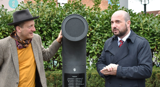 Po Praze, Ostravě, New Yorku, se i Plzeň dočkala svého Poesiomatu