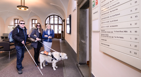 Magistrát města Plzně chce být přívětivý pro klienty se zdravotním omezením