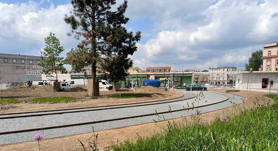 Trojka hledá nájemce hned do tří prostor