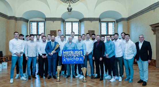Zástupci města Plzně poděkovali házenkářům za vítězství v extralize