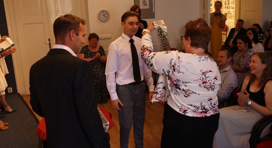 Benešova základní škola slavnostně vyřadila deváťáky z Ukrajiny