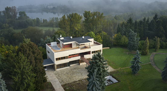 Architektura pro veřejnost. Plzeň se inspiruje v Čelákovicích