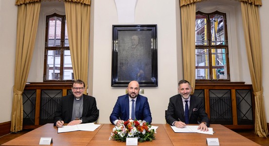 Hospic svatého Lazara bude mít Nový dům. Kraj, město a biskupství podepsaly memorandum o spolupráci