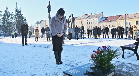Plzeň odhalila pamětní desku Josefu Hlavatému. Před 55 lety se zapálil na protest proti vstupu vojsk Varšavské smlouvy