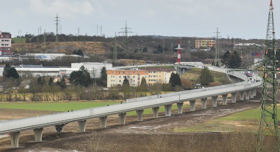 Západní okruh v Plzni slaví první narozeniny, významně ulevil centru Plzně