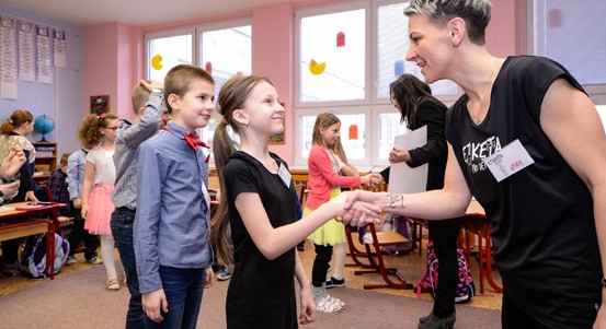 I školní rok 2025/2026 patří na školách v Plzni etiketě