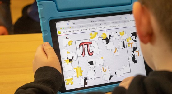 Centrum robotiky zve veřejnost na den plný zábavy, pokusů a programování