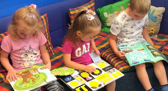 Březen v Knihovně města Plzně patří čtenářům