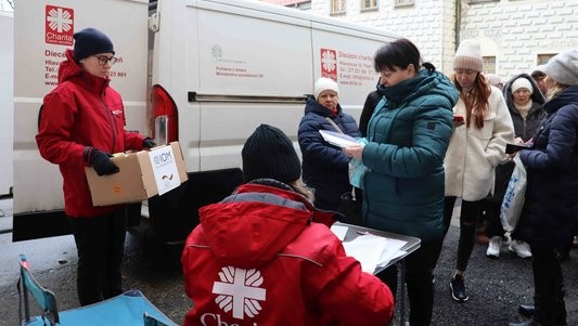 Už dva roky pomáhá diecézní charita obětem války na Ukrajině