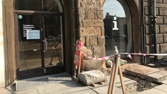 Turistické informační centrum na náměstí je dočasně uzavřené