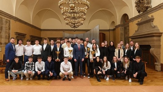 Na plzeňskou radnici zavítali futsalisté z Interobalu