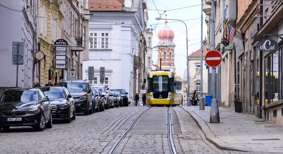 Rekonstrukce Zbrojnické v centru vstoupila do další fáze, vjezd na náměstí je možný Prešovskou a Dominikánskou