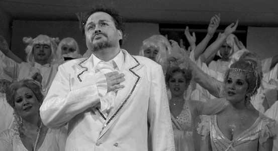 Zemřel světově uznávaný barytonista Dalibor Tolaš