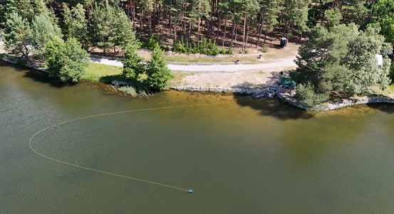 Podvodní dron zkoumal rostliny v Seneckém rybníce v Plzni, potvrdil výskyt vodní masožravé rostliny