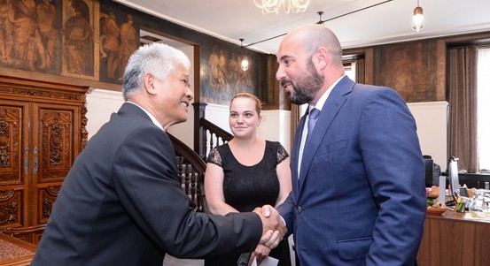 Kultura, turistika i pracovní příležitosti. Zástupci města Plzně a Thajska se setkali na radnici