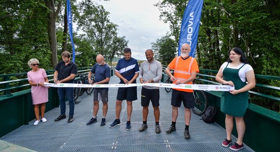 V Plzni-Radobyčicích byl dokončen poslední úsek greenway Úhlava s lávkou přes rokli V Lahošti